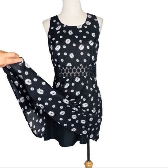 BB Dakota Jack A line Dress Lace Waist Floral Skater Dress Black and White Sz.4 - Picture 7 of 10